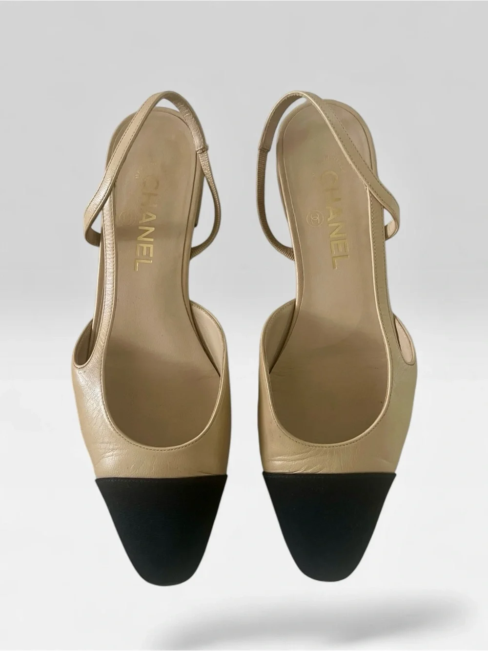 CHANEL Beige Leather and Black Grosgrain Cap Toe Slingbacks Women’s Size 39 1/2